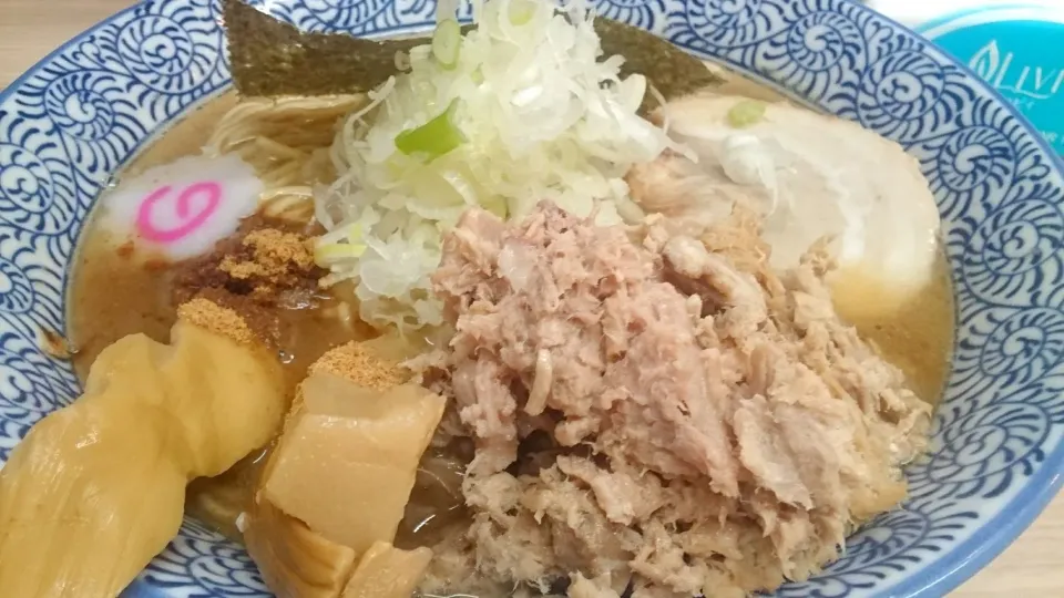 【帰省途中下車麺：埼玉県大宮市】
自家製麺 つけめんらーめん狼煙 大宮店
中華そば並（細麺に変更、800円）
＋ほぐし豚（180円）
＠大宮
19117|大脇さん