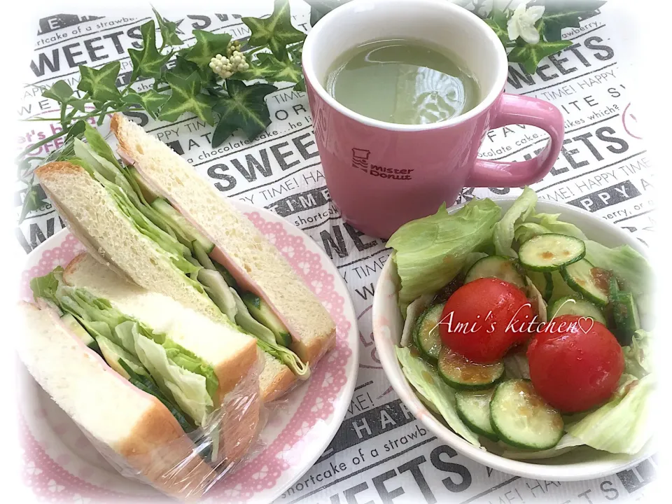 Snapdishの料理写真:あみさんの料理 甘酒入りホテル食パン😊🍞ハムサンド|あみさん