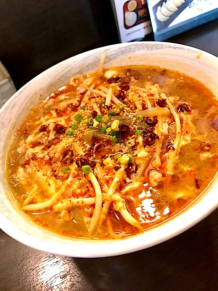 Snapdishの料理写真:✨漢の激辛ラーメン🍜✨|中さんさん