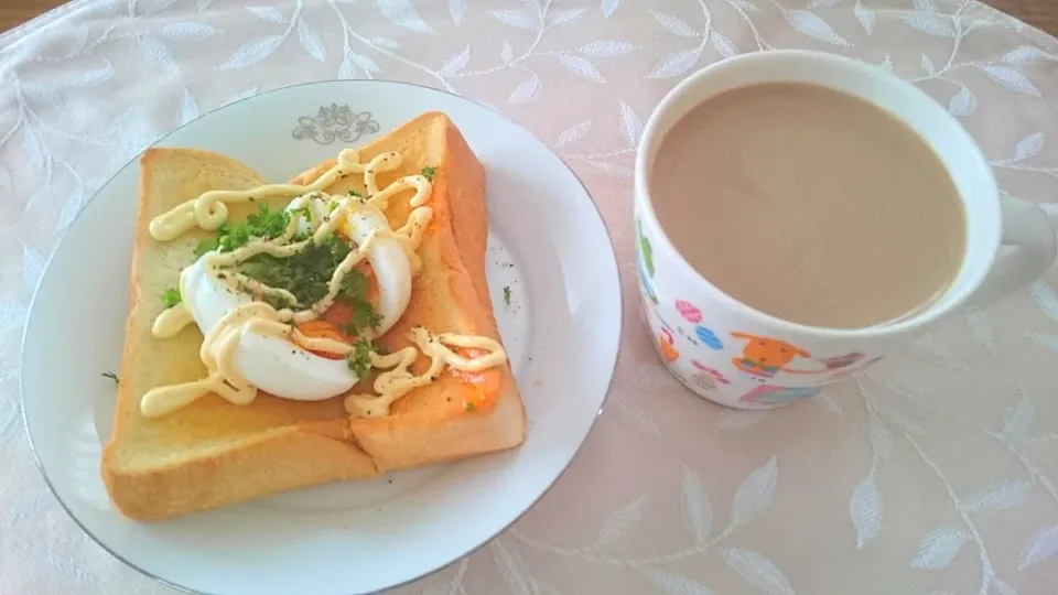 今日のひとりランチ
セブンイレブンの金の食パンで
簡単サンドイッチ|卯月さん