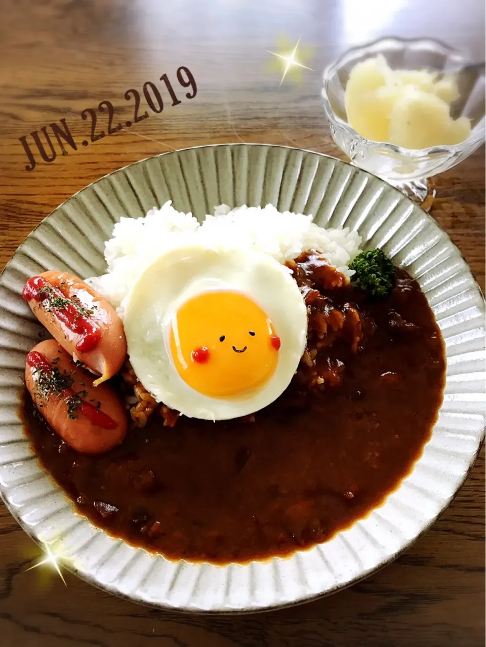 Snapdishの料理写真:レトルトハヤシライスで簡単お子様プレート
#ハヤシライス #目玉焼き #ウインナー|_emi_48.0517さん