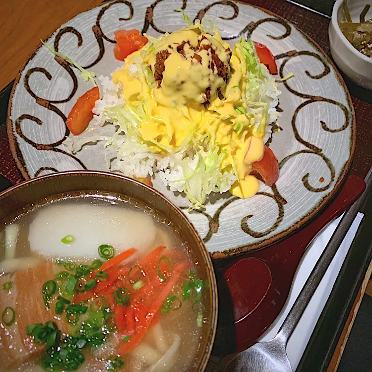 Snapdishの料理写真:タコライスとミニ沖縄そば定食|masaumeさん