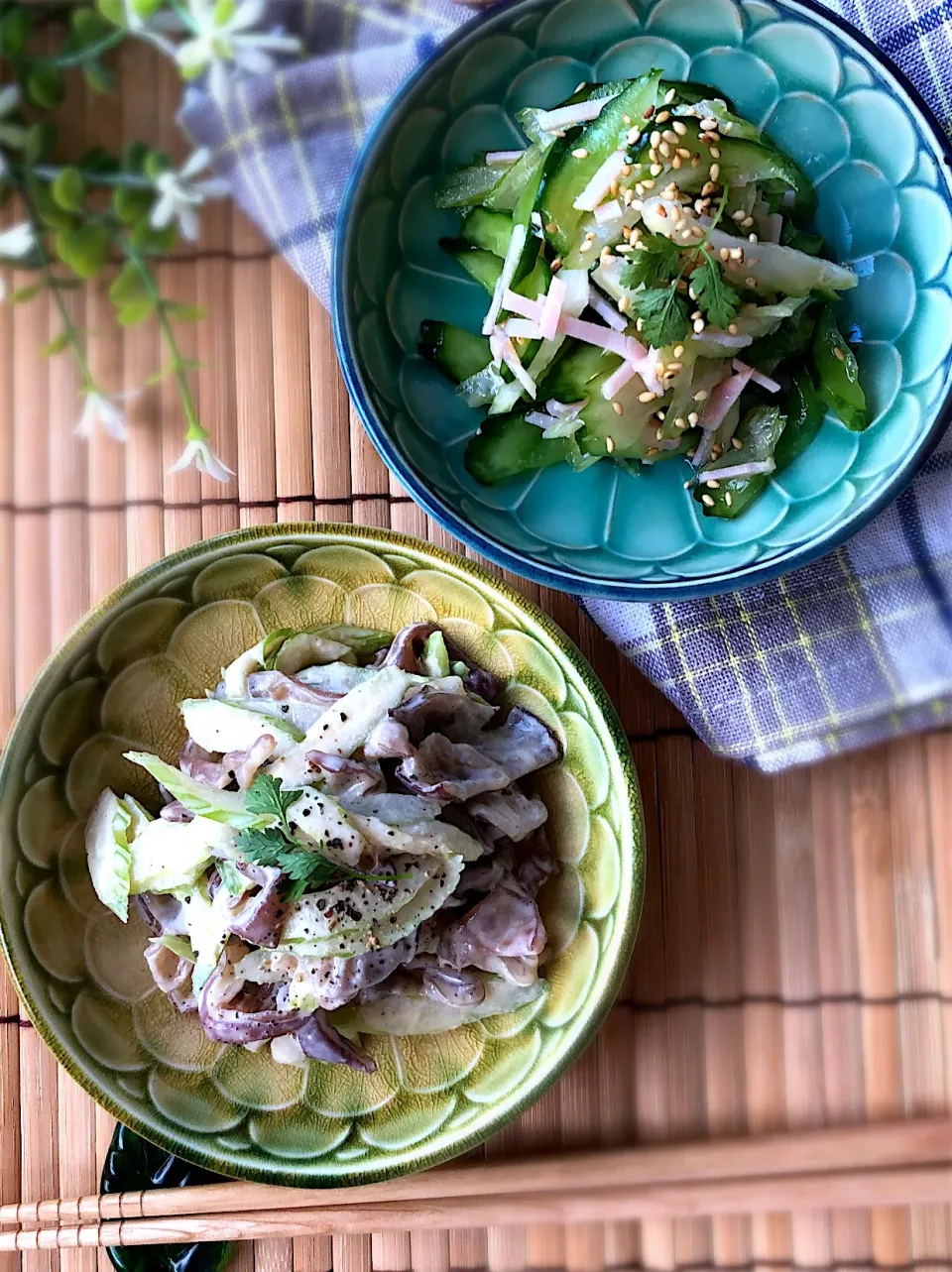 セロリのシャキシャキ胡麻和え2種|ゆみさん