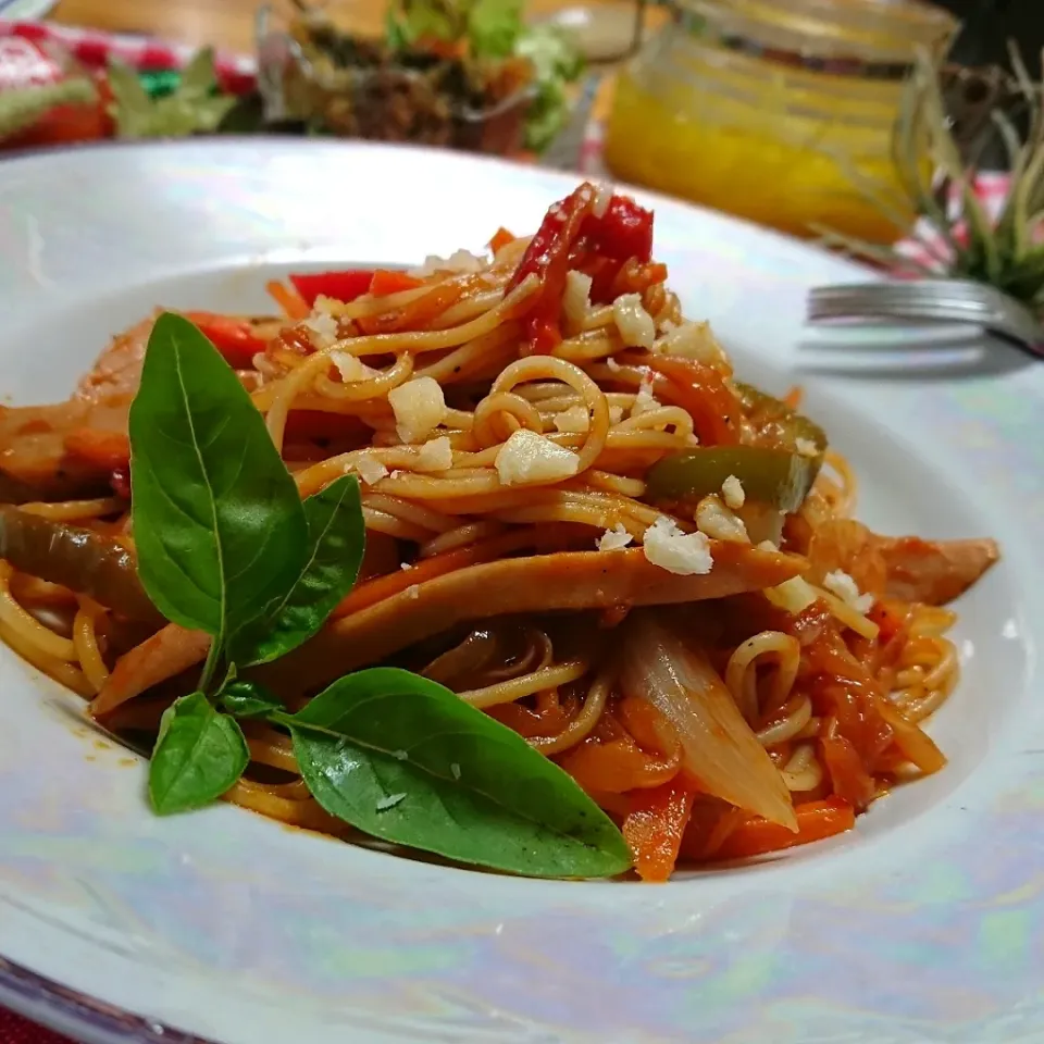 Snapdishの料理写真:魚肉ソーdeスパゲッティナポリタン🍝|とまと🍅さん