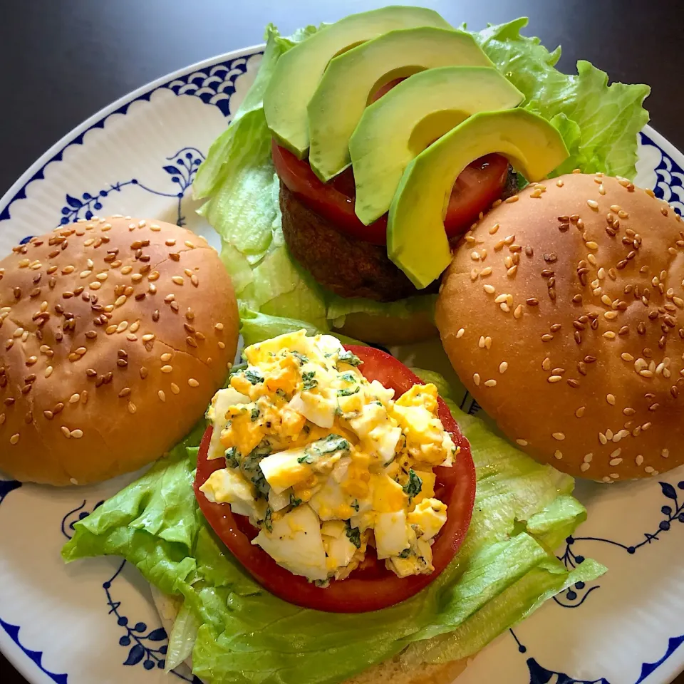 アボカドバーガー🥑🍔
玉子バーガー🍳🍔|Jean Nobyさん