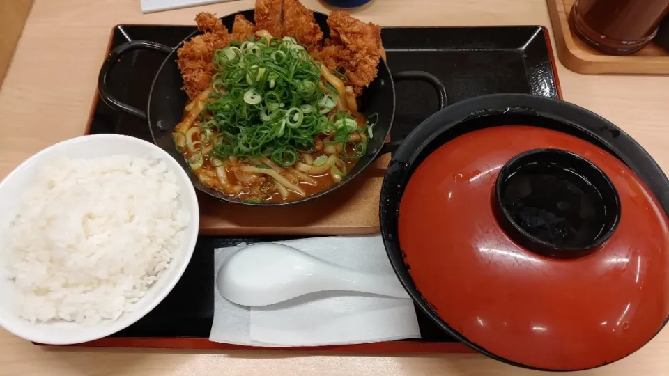 お昼はカレーうどんカツ定食|アクちゃんさん