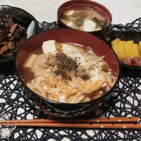 Snapdishの料理写真:超簡単！玉子豆腐丼|MANAさん