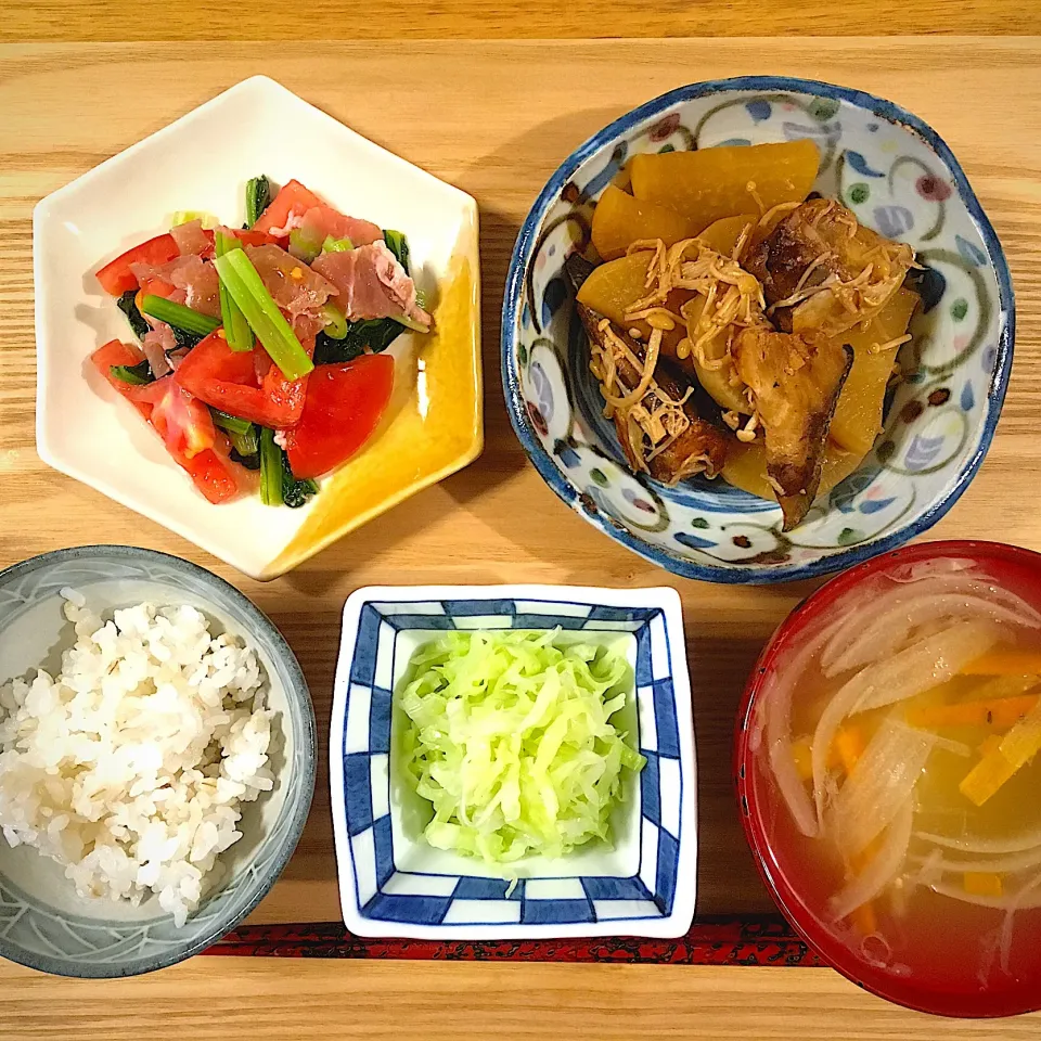 ぶりと大根の煮物／生ハムと小松菜とトマトのサラダ／キャベツのコールスロー|ゆうこさん