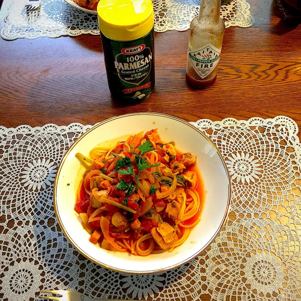 チキンとベーコンのトマトソースパスタ|yakinasuさん