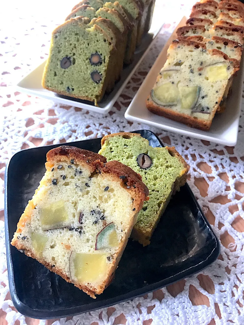 マダム とんちんさんの料理  さつま芋と胡麻のパウンドケーキ🍠 &🍃抹茶と黒豆のパウンドケーキ  めちゃうま❣️  #さつま芋と胡麻のパウンドケーキ#抹茶と黒豆のパウンドケーキ#和風ケーキ|とんちんさん