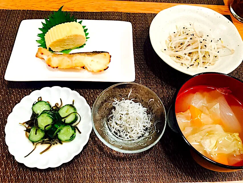 Snapdishの料理写真:我が家の晩ごはん
#鱈の甘酒味噌漬焼き
#きゅうりと塩昆布の甘酒漬物
糀甘酒パワーを感じる晩ごはん
#糀甘酒#marukome|いちごさん