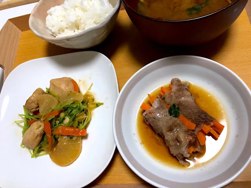 肉巻き
豆苗と鶏肉と大根の炒め物|ももんぐさん