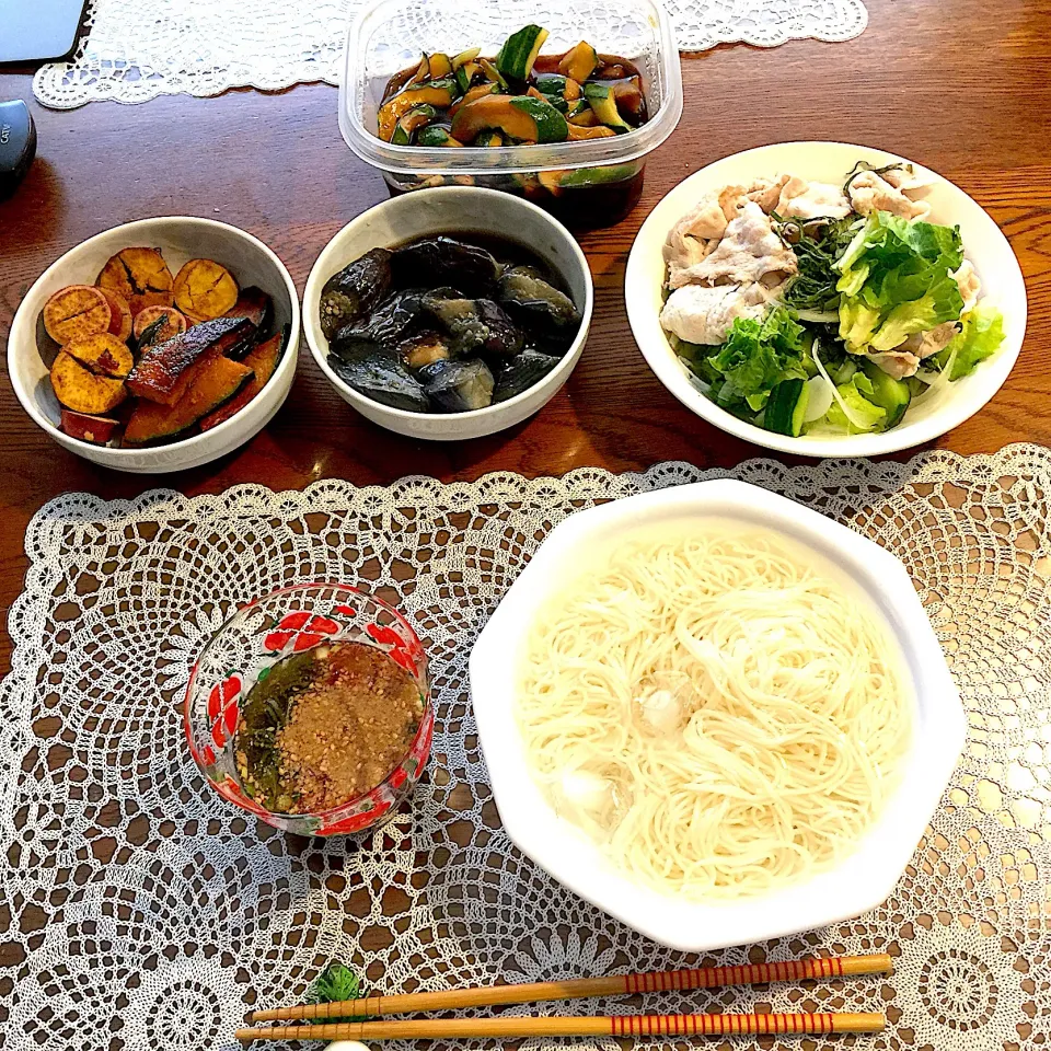 そうめん、茄子煮物、豚シャブサラダ、
南瓜と薩摩芋の甘辛煮、|yakinasuさん