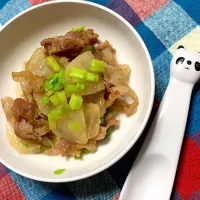 Snapdishの料理写真:大根と豚バラの甘辛煮|ayudonさん