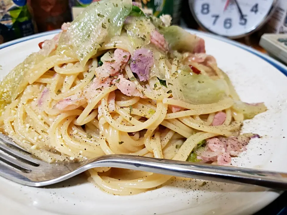 ベーコンとレタスのペペロンチーノ☆|けんさん