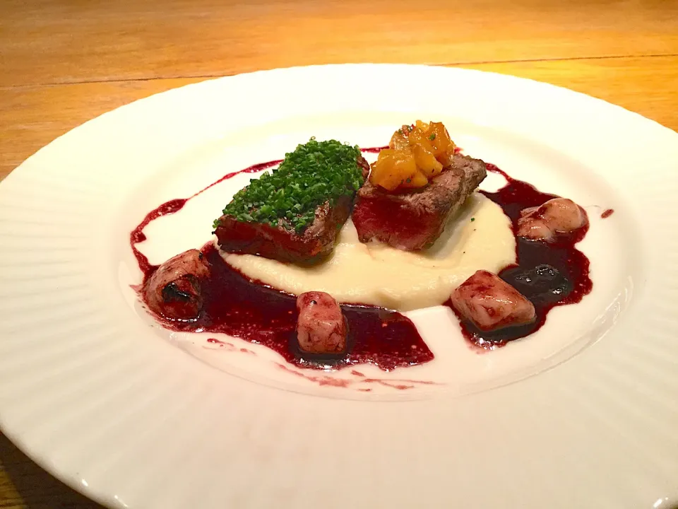 Beef stake,mash potato,gorgonzola port sauce|tさん