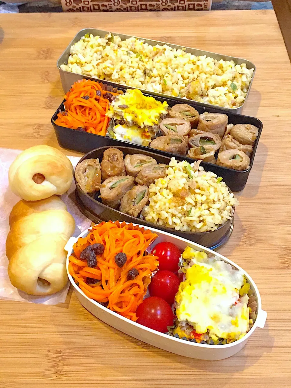 6/25の息子くん&娘ちゃん弁当🍱
息子くん車内用あさごぱん🥖
 #弁当  #あさごぱん  #手作りパン  #パン|ままみさん