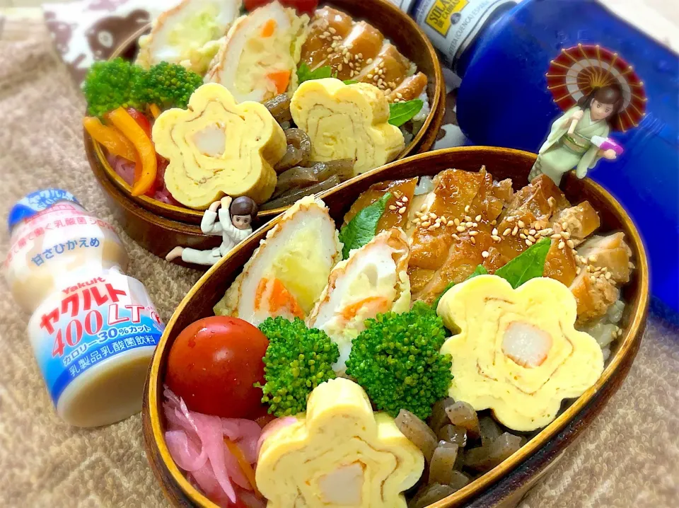 発芽玄米ブレンドご飯🍚&鶏の照り焼き&ポテサラちくわ天&カニ🦀お花出汁巻き玉子&ピリ辛🌶こんにゃく&紫玉ねぎとパプリカのマリネ&ブロッコリー🥦&大葉&プチトマト🍅の夫婦お弁当♪

 #フチ子  #弁当 #鶏の照り焼き#ポテサラちくわ天#お花玉子 #大葉祭り|桃実さん