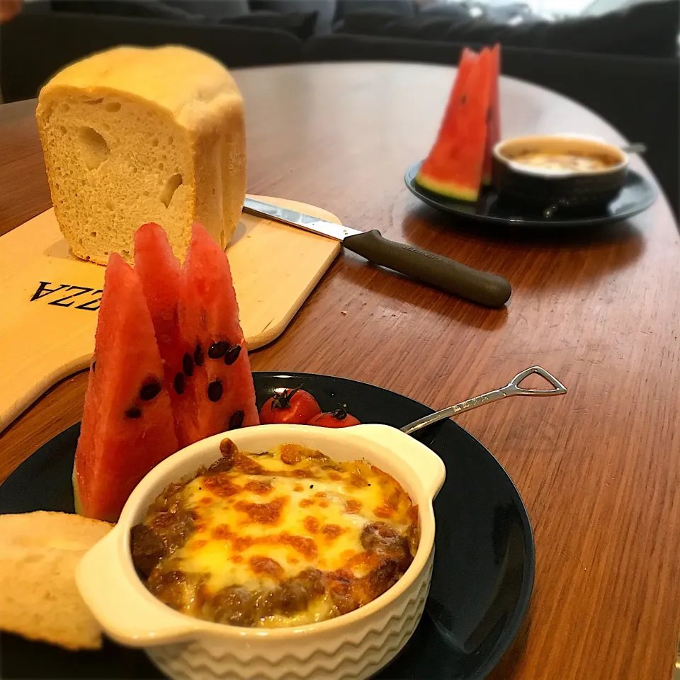 焼きカレー🍛と焼きたてパン🍞|くろあおさん