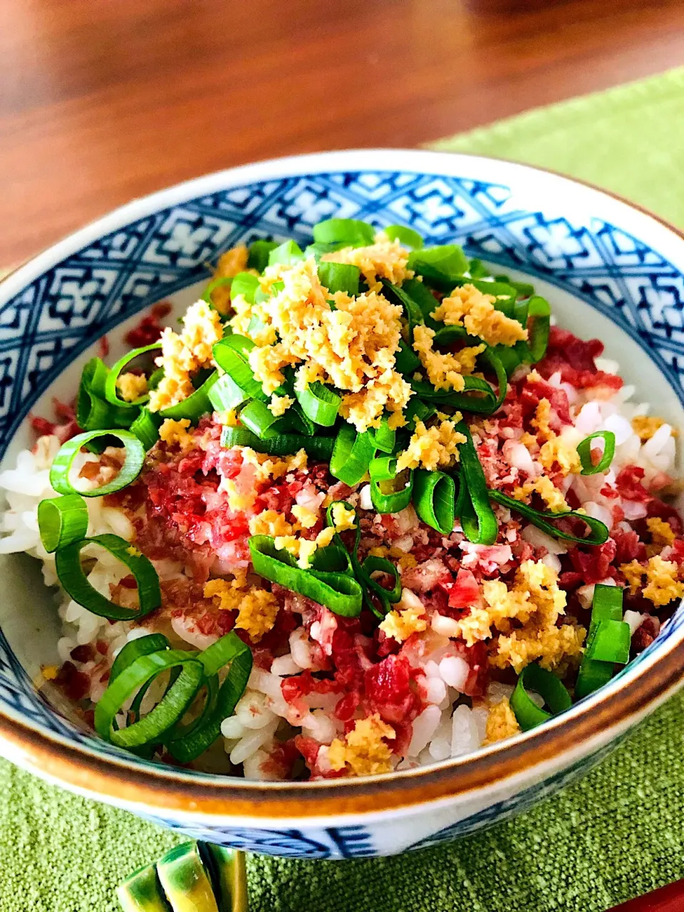 Snapdishの料理写真:牛トロフレーク丼|Norikoさん