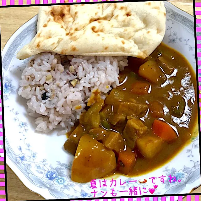 甘酒入りのカレー🍛ナンも添えて💞|えいぽんさん