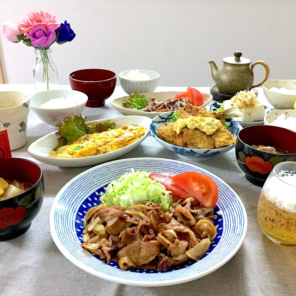 豚生姜焼き、納豆焼きねぎチーズオムレツ、イカバター、鰯フライ #おうちごはん  #家庭料理  #晩ご飯  #夕食|ゆかりさん