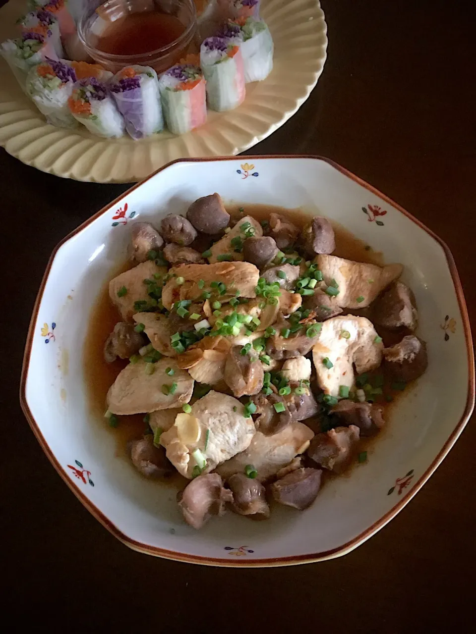 からあげビールさんの料理 おうち居酒屋レシピ♪ビールが進む!砂肝と鶏肉のガリバタレモン炒め🍋レモンの酢で激ウマ♪|とんちんさん