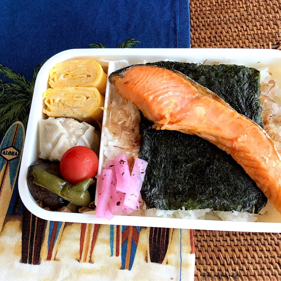 おじさん弁当🍱  ☆ Jun.27.2019 ☆

 #おじさん弁当|ニャン太郎さん