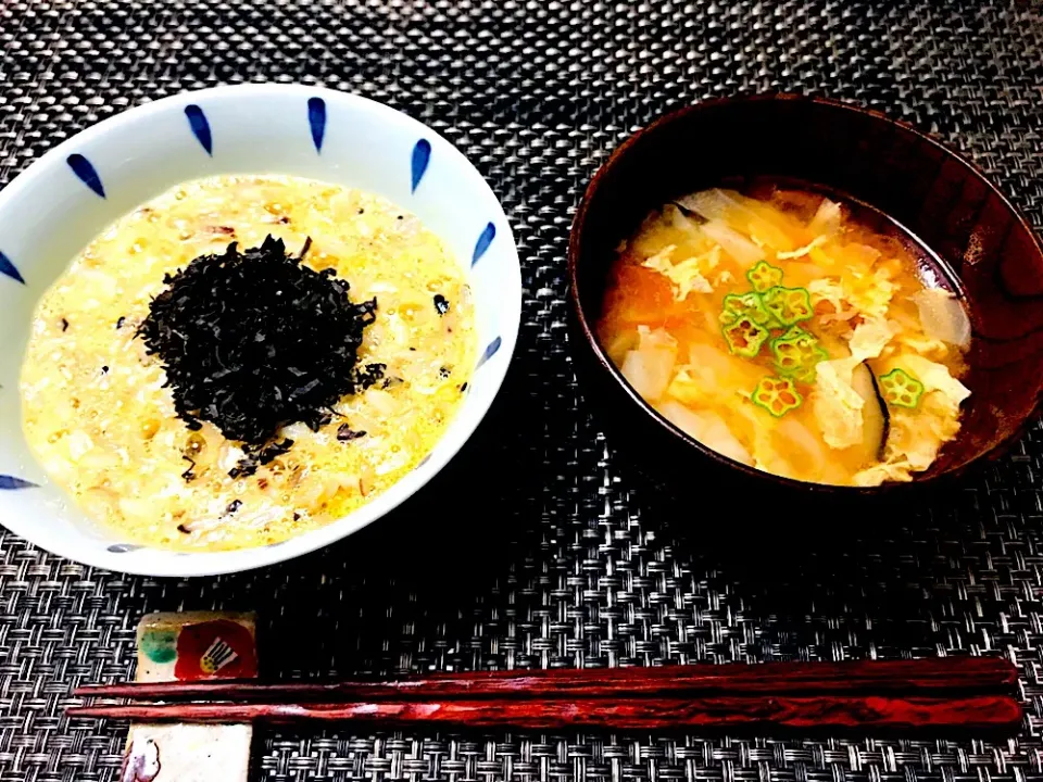 簡単朝ごはん！卵かけカジメご飯&野菜たまごスープ|イチロッタさん