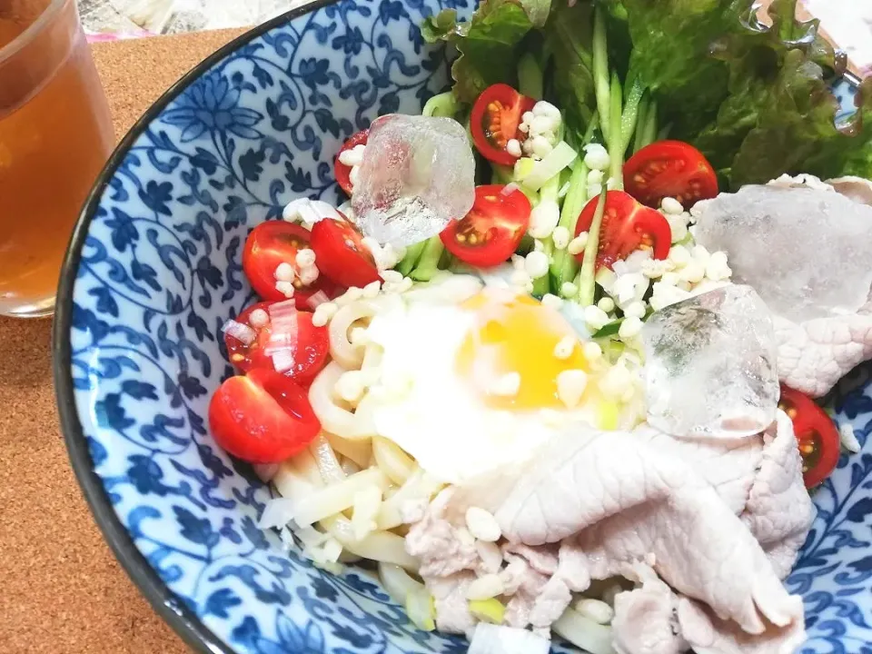 Snapdishの料理写真:令和元年６月27日
夏のぶっかけうどんでブランチ😋|たえさん