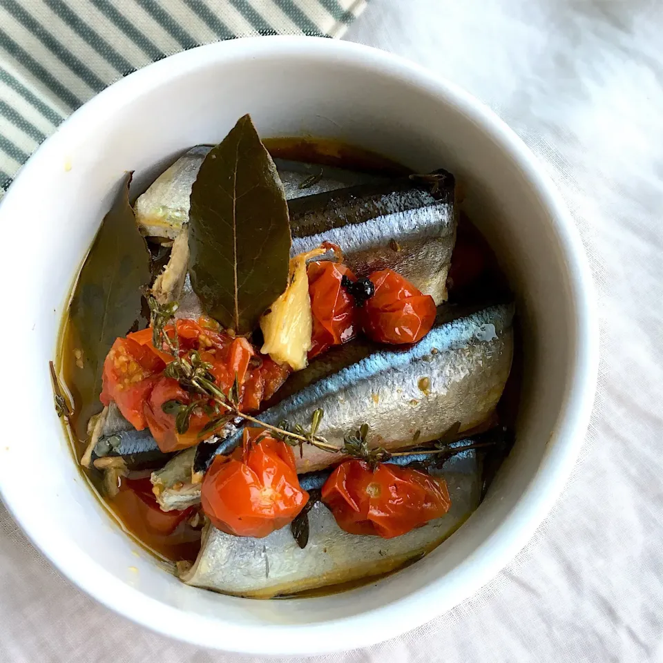 プチトマトと秋刀魚のコンフィ|むぎこさん