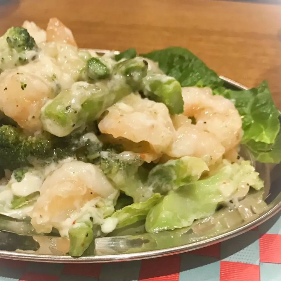 揚げない海老マヨでグリーンサラダ🥗|YOさん