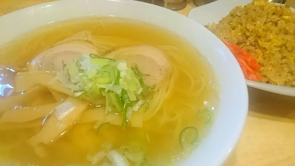 中華そば 来味 板橋店
ラーチャン
（煮干しラーメン＆半チャーハンのセット）
＠板橋区役所前、新板橋、板橋
19122|大脇さん