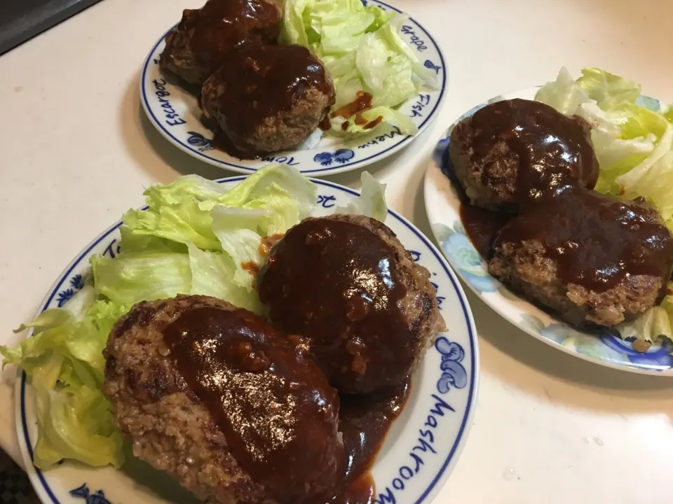 久しぶりにハンバーグ作った、こんな感じ|フージさん