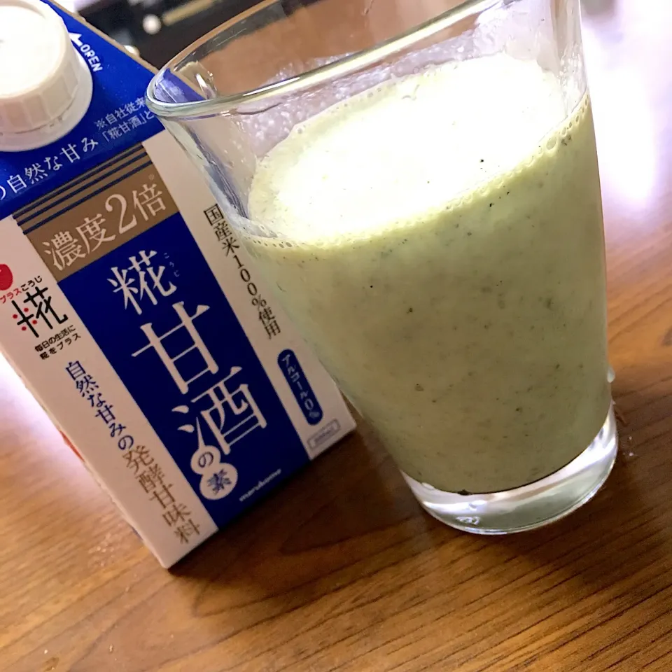 糀甘酒と黒ごま牛乳バナナスムージー|＊k＊さん