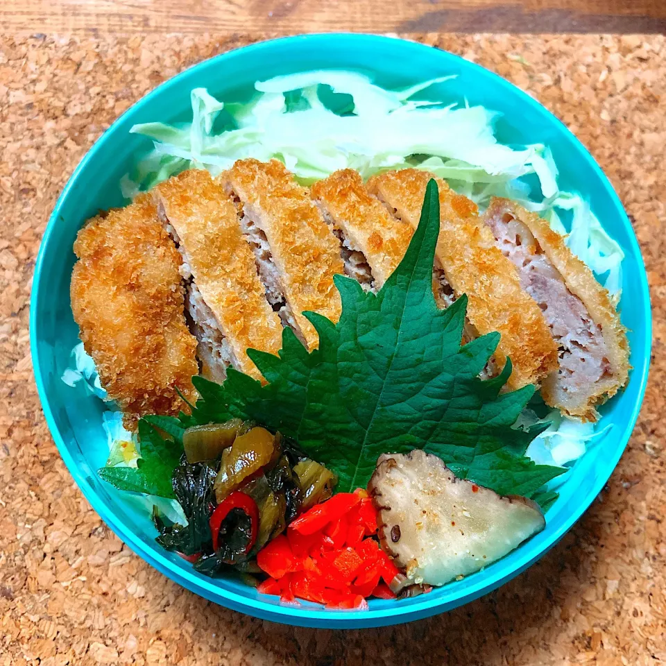 【お弁当】ソースミンチカツ丼＆お漬物セット|ぽりんさんさん