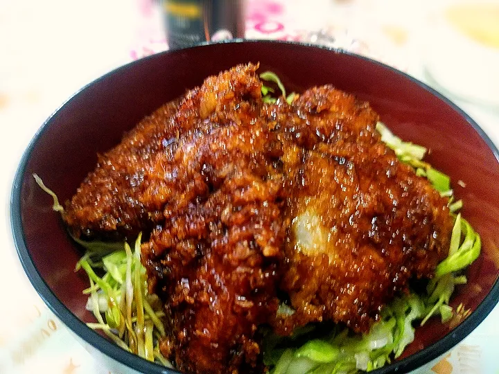 Snapdishの料理写真:ソースカツ丼😊|Mitsuhiro.Sさん