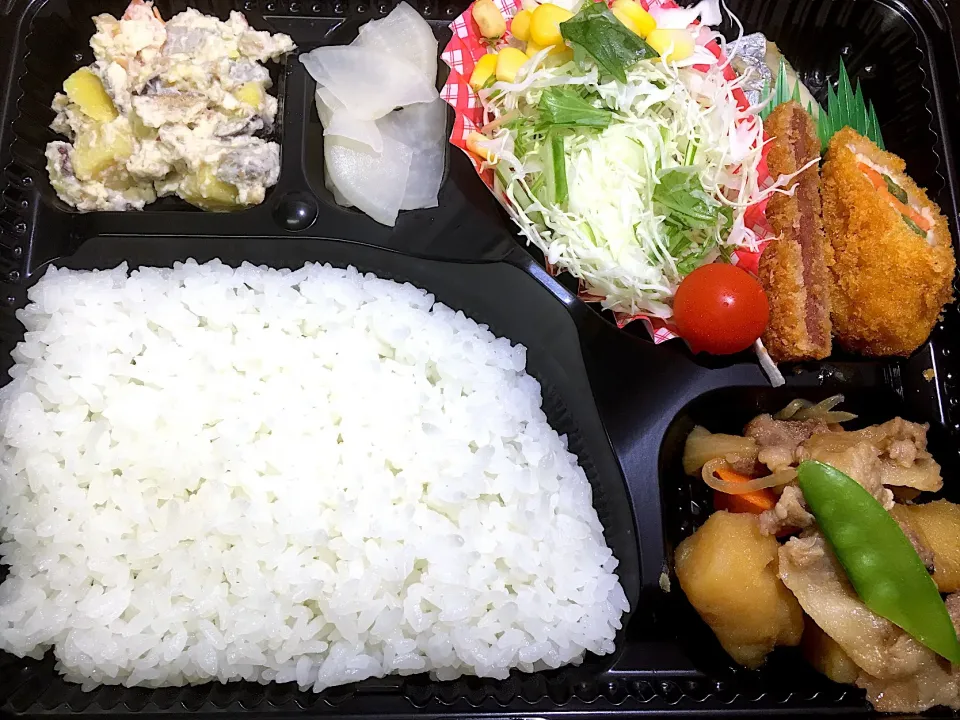 Snapdishの料理写真:お任せメニュー 日替わり弁当 宅配ランチ 豊川市配達|Naokazu Kuritaさん