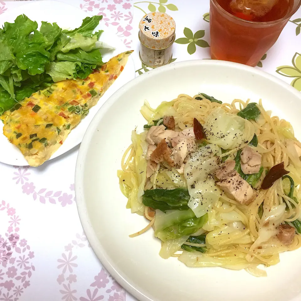 鶏肉とキャベツの和風ペペロンチーノ
オープンオムレツ|まみっこさん