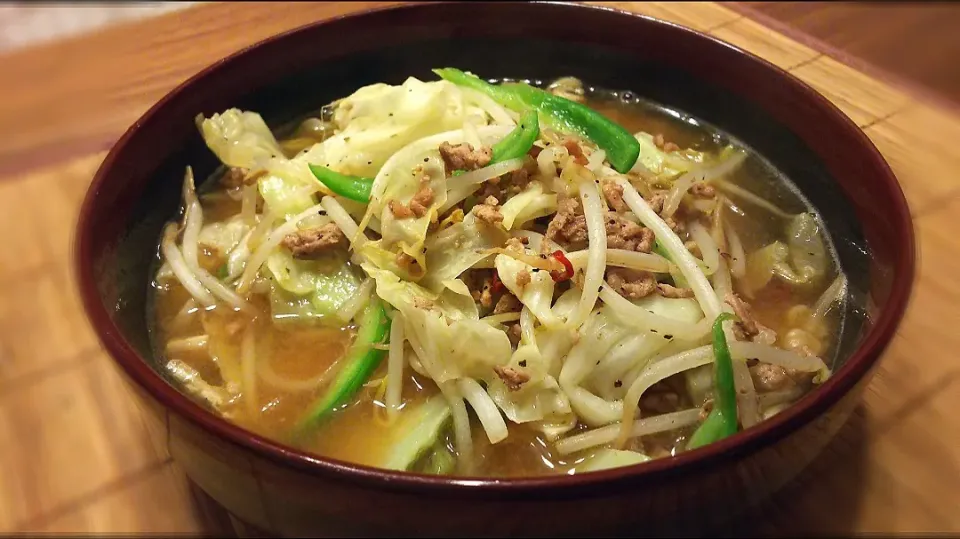 Snapdishの料理写真:パスタ麺で味噌ラーメン🍜
の晩ごはん✨|kaz(*･ω･)さん