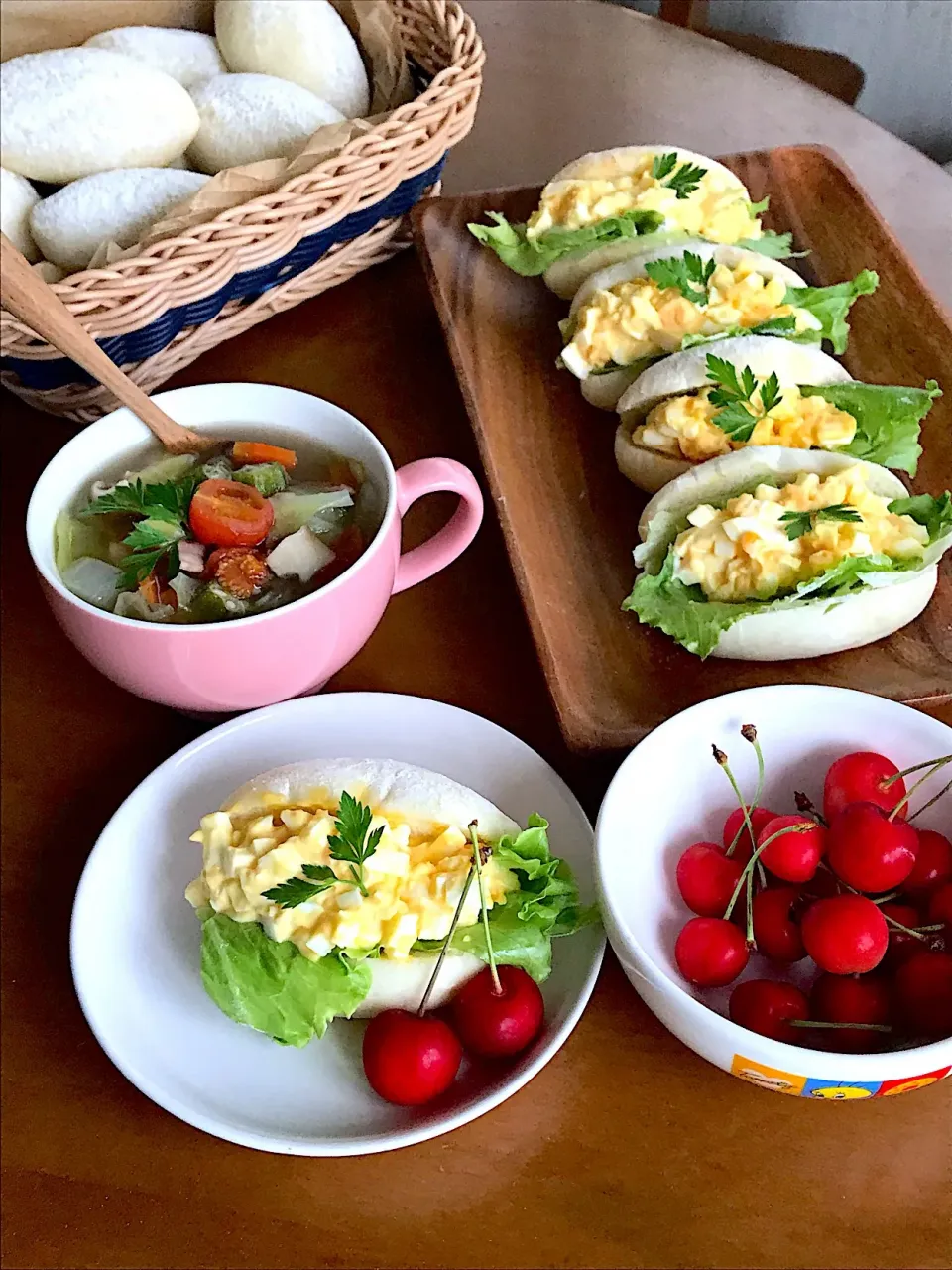 白コッペでタマゴサンド
夏野菜のコンソメスープ|Miki (^_−)−☆さん