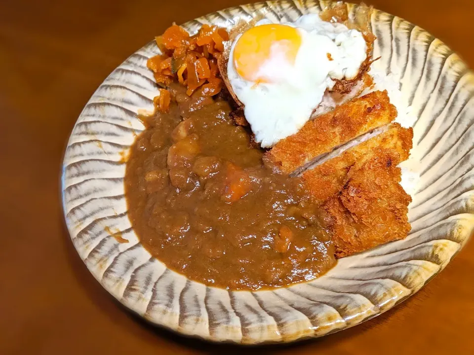 カツカレー|あきたさん