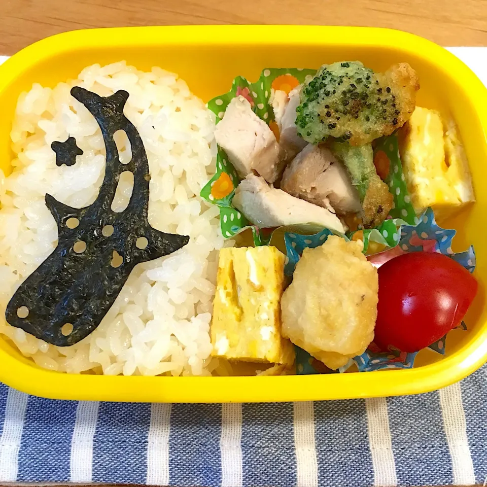 #年少さん弁当 #ブロッコリーの天ぷら #美ら海水族館のお土産のカット海苔|Aya♡Riさん