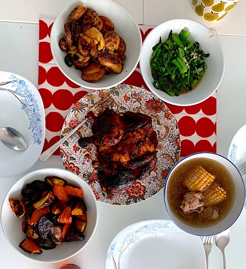 Sunday lunch: spatchcock ayam panggang, garlic chye sim, pork rib soup, roast carrots and smashed spuds|Ong Sor Fernさん