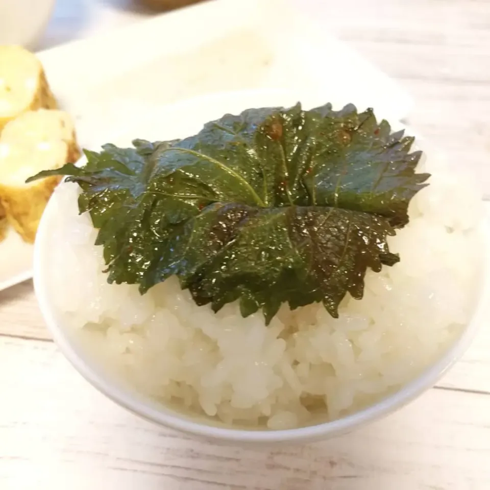 Snapdishの料理写真:大葉のにんにく醤油漬け|はるさん