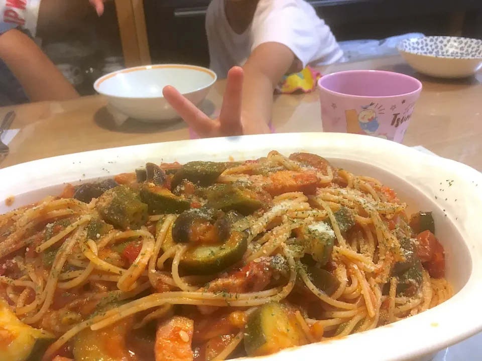 今日のパパパスタ【夏野菜のアラビアータ】|不動南平さん