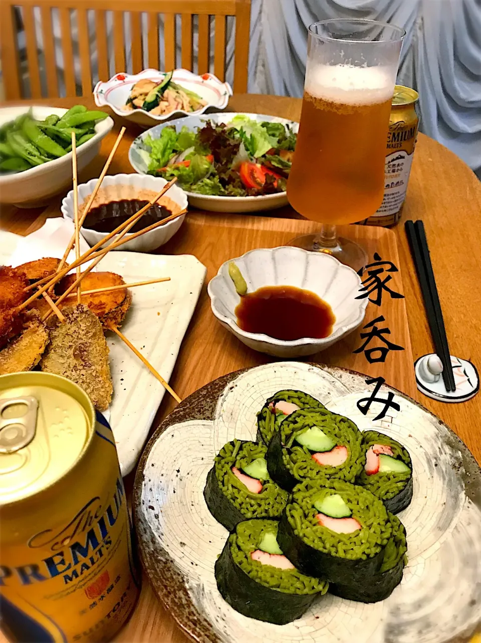 家飲み部♪発足！プレミアムモルツきたー✨
早速、かおちゃんの茶蕎麦巻きで乾杯🍺|shakuyaku33443344さん