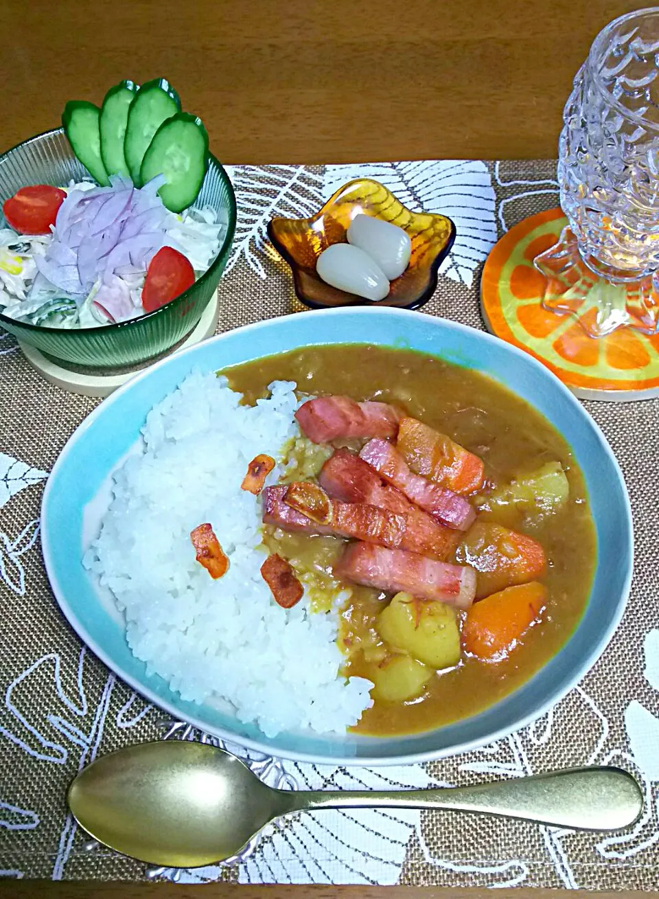 コンビーフのカレーライス🍛晩ご飯🎵|とししいたけさん