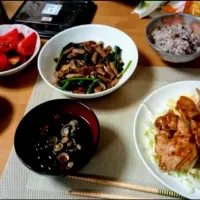 Snapdishの料理写真:豚肉生姜焼き、しじみ汁、ほうれん草ぶなしめじの醤油マヨ炒め|Yuichi Ray Takigawaさん