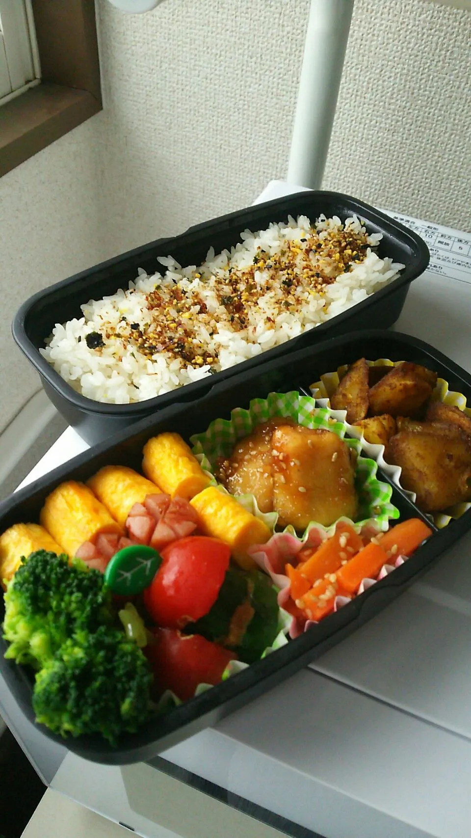 Snapdishの料理写真:昨日のお弁当🐔🍛|えりさん